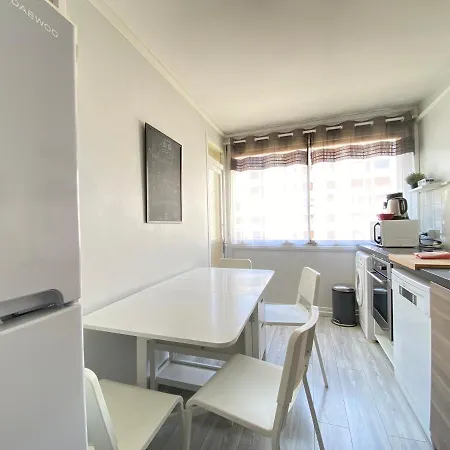 Cosy, Spacieux Avec 3 Et Espaces De Travail - Pres Bas Apartment Clermont-Ferrand