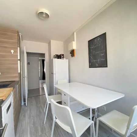 Cosy, Spacieux Avec 3 Et Espaces De Travail - Pres Bas