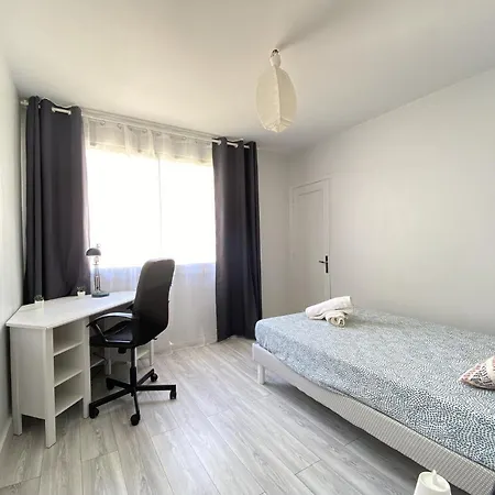 Apartment Cosy, Spacieux Avec 3 Et Espaces De Travail - Pres Bas Clermont-Ferrand