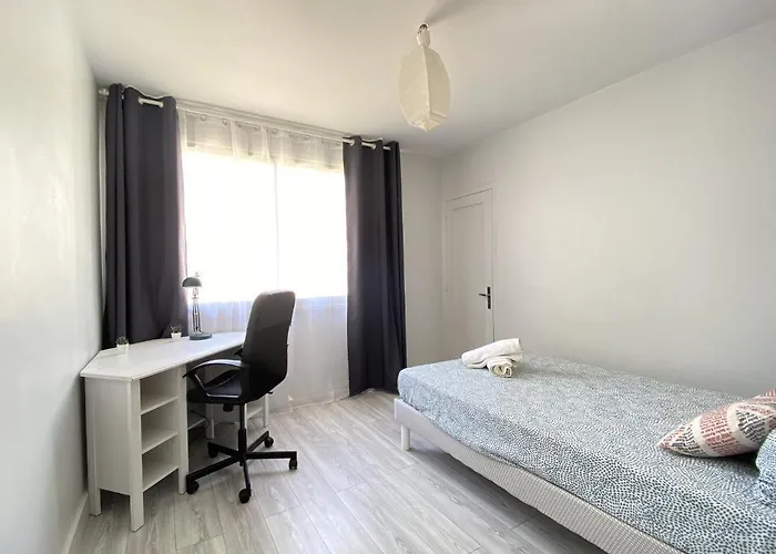 Lägenhet Cosy, Spacieux Avec 3 Et Espaces De Travail - Pres Bas Clermont-Ferrand